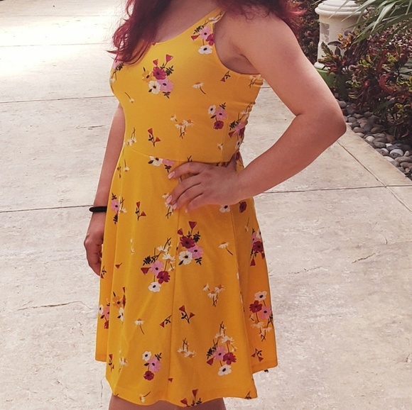 Divided Dresses & Skirts - Summer short dress